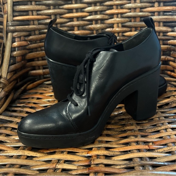 Alexander Wang Black Chunky Heel Lace-Up Shoes in size 9.5/40. Great condition - Picture 2 of 12